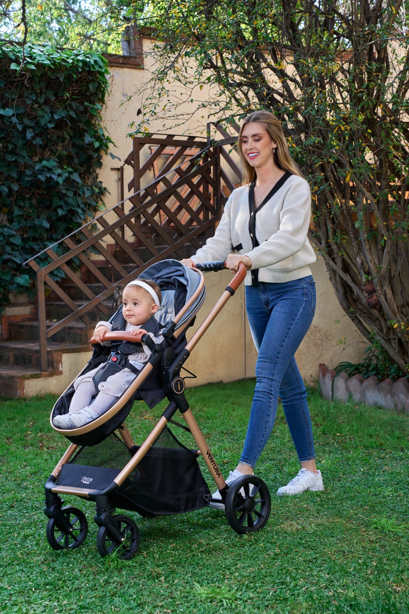 Carriola Travel System Con Base Ventura Lifestyle By Infanti Color Gris
